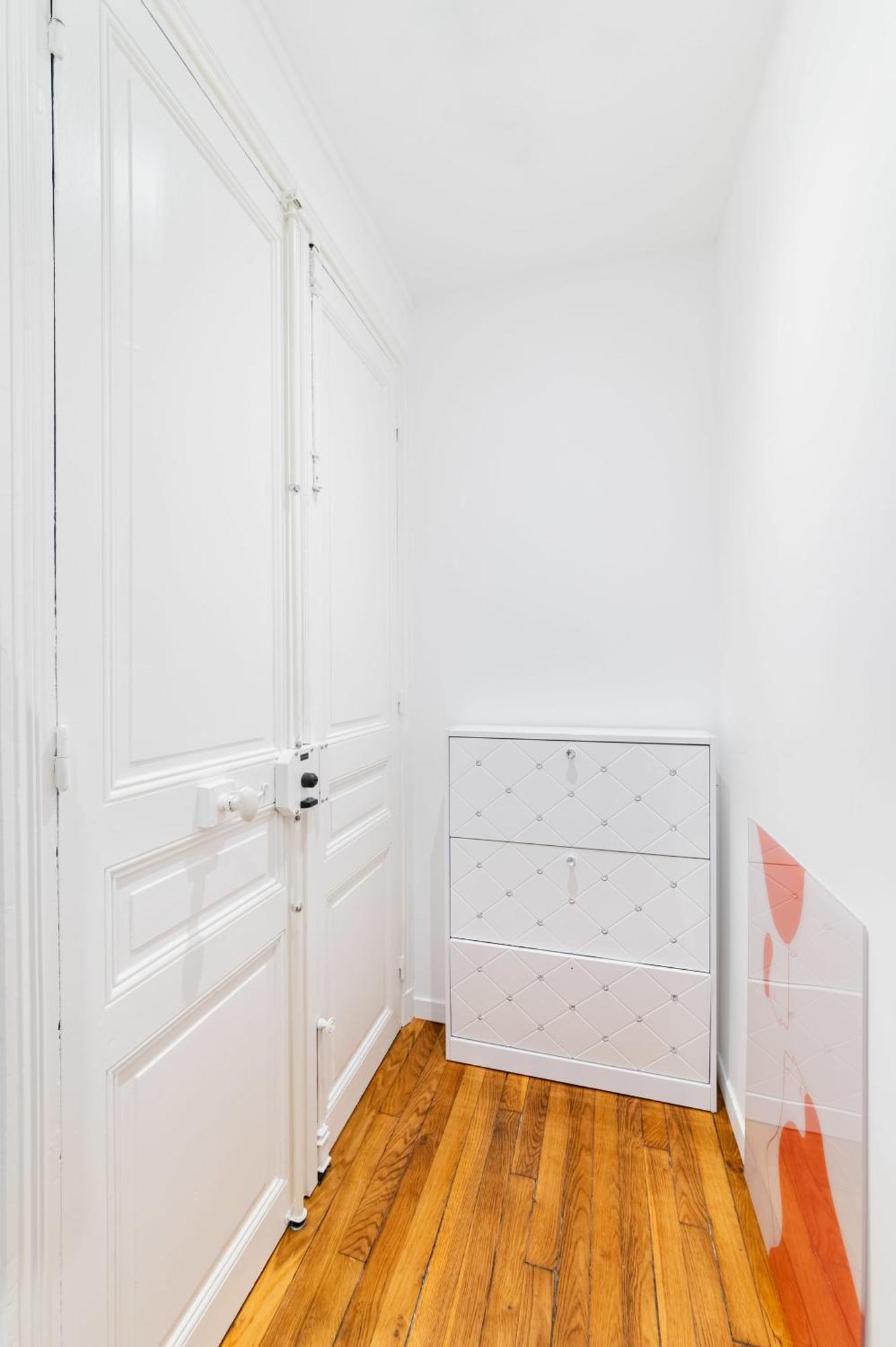 Neuf Metro Jaures- 19 - 2p - Flat-guest Apartment
