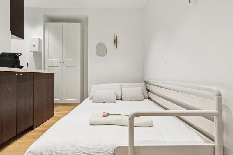 Lavie Maison Hot Tub And Ac Near Arc De Triomphe Apartment