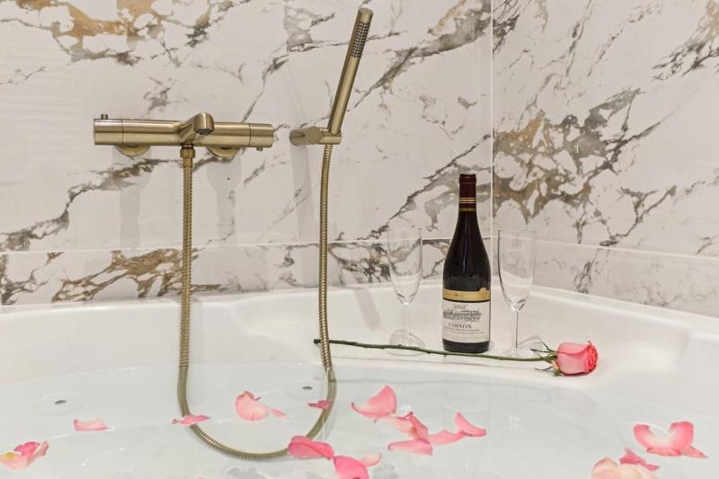 Lavie Maison Hot Tub And Ac Near Arc De Triomphe Apartment