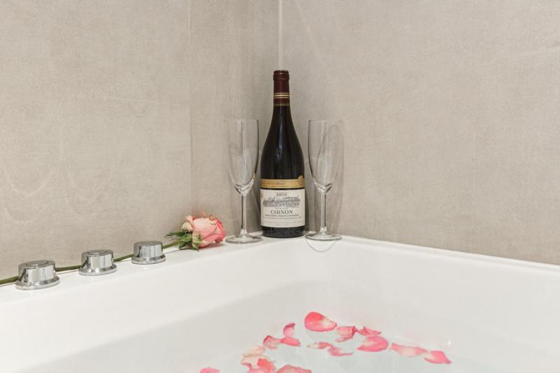 Lavie Maison Hot Tub And Ac Near Arc De Triomphe Apartment *