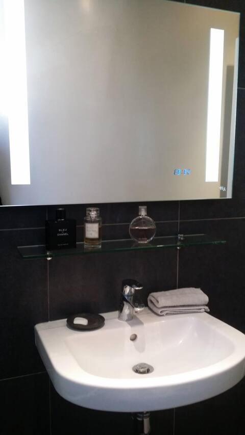 Nice Five Flat Near Bastille *