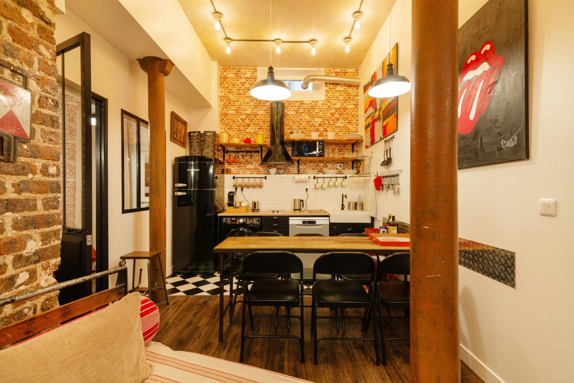 Montmartre Rue Des Martyrs Loft With Ac, 4-7 Peo Apartment Paris