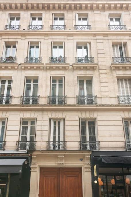 Montmartre Rue Des Martyrs Loft With Ac, 4-7 Peo Apartment *