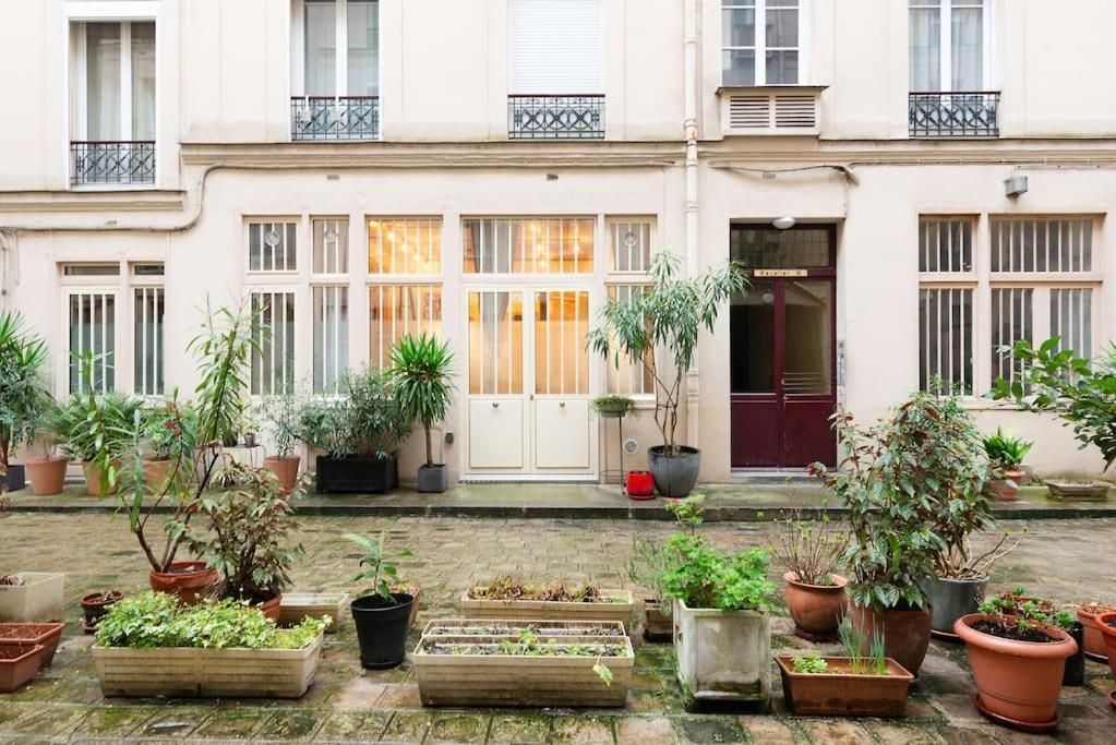 Apartment Montmartre Rue Des Martyrs Loft With Ac, 4-7 Peo