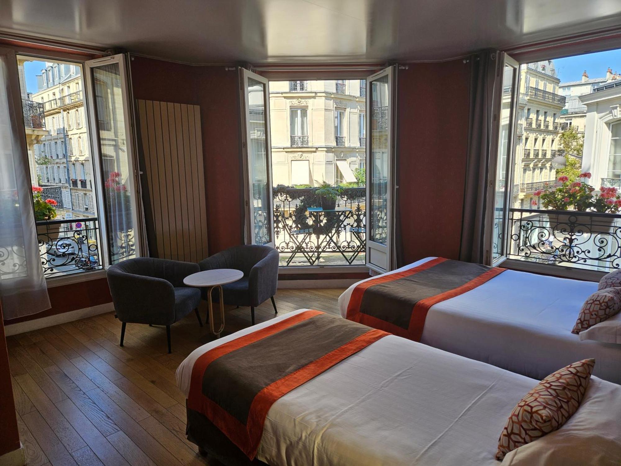 Latin Hotel