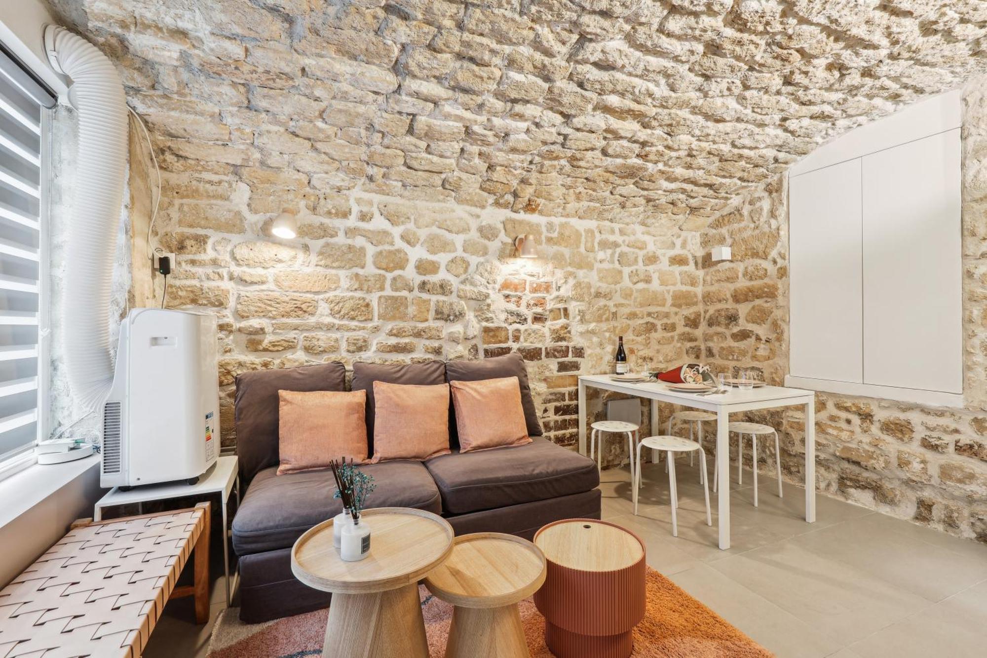Lavie Maison Face Palais Royal Apartment