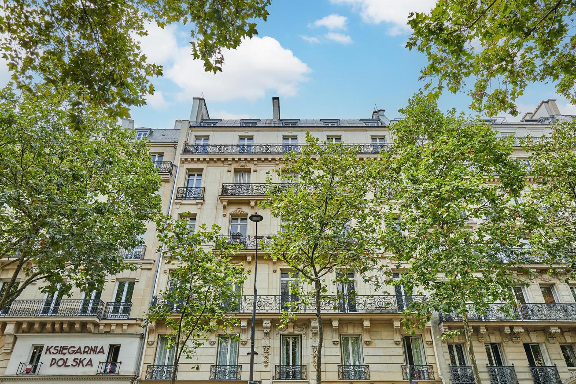 Apartment Amazing Saint Germain Des Pres With Ac By Prestige *