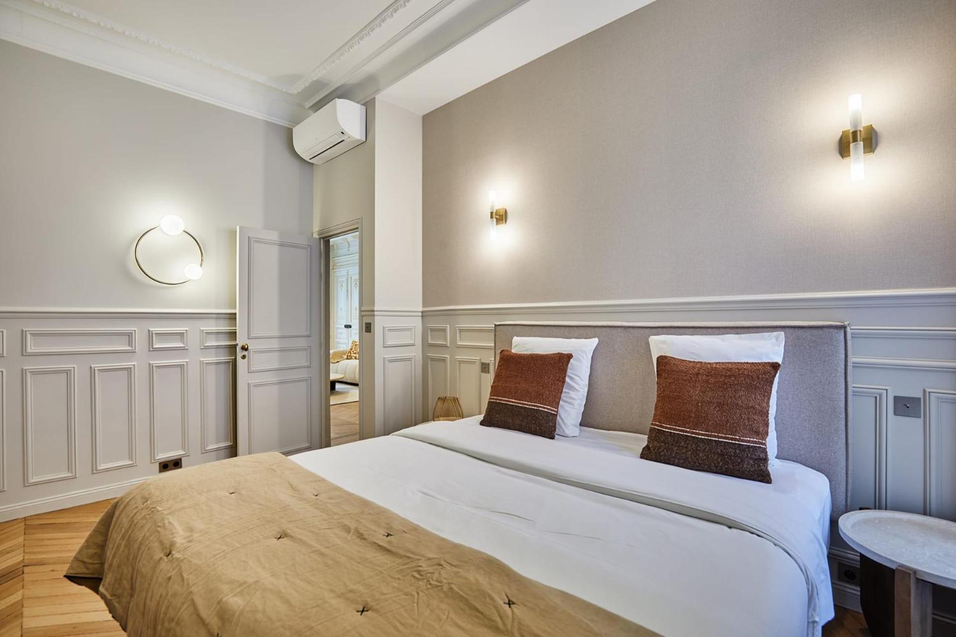 Apartment Amazing Saint Germain Des Pres With Ac By Prestige *