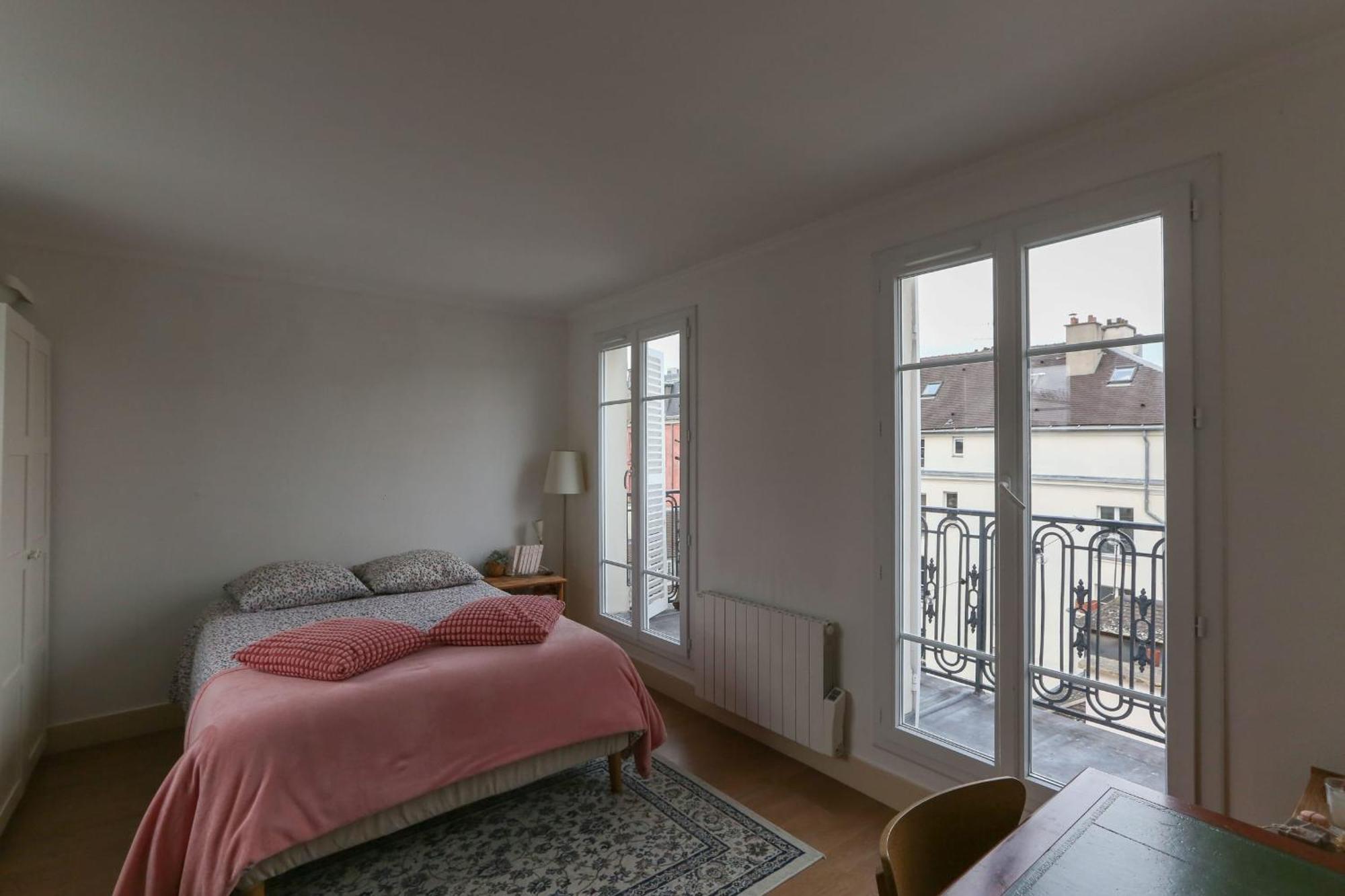 Bright With Balcony Appartement
