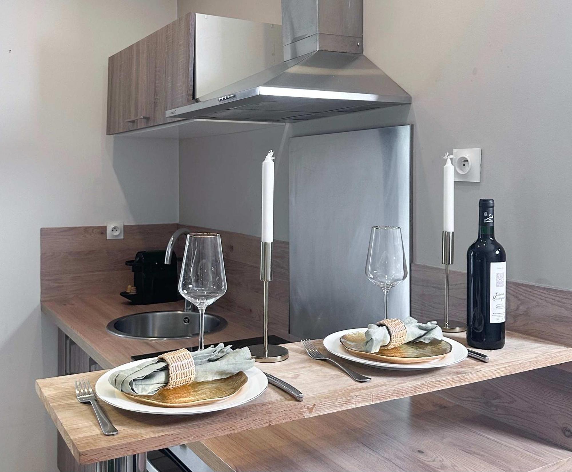 Eiffel Tower & Invalides - Superb Apartment