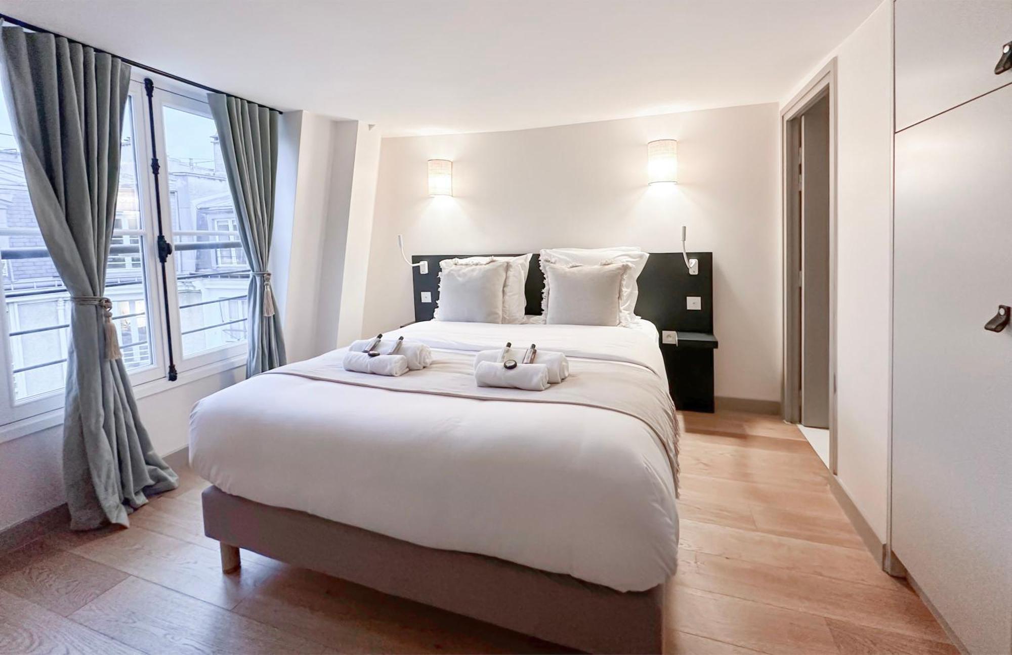 Luxurious Family Near Luxembourg Apartment *