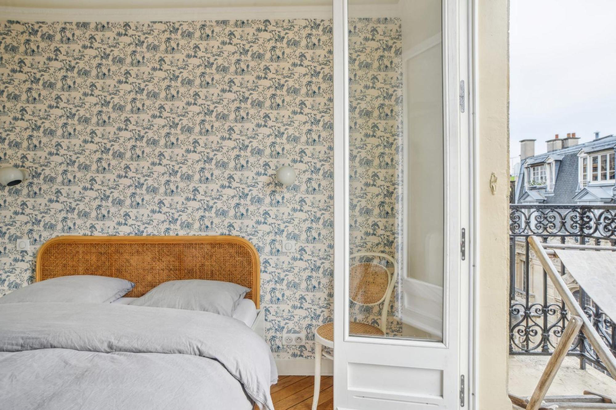 Apartment Liege - C Mercier 1bdr - B'your Paris