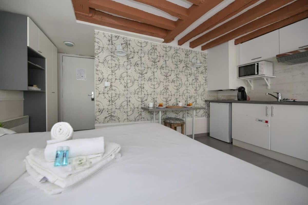 Parisien 20m2 En Face Du Musee Grevin - 2p - Flat-guest Apartment Paris