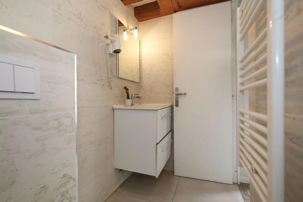 Apartment Parisien 20m2 En Face Du Musee Grevin - 2p - Flat-guest Paris