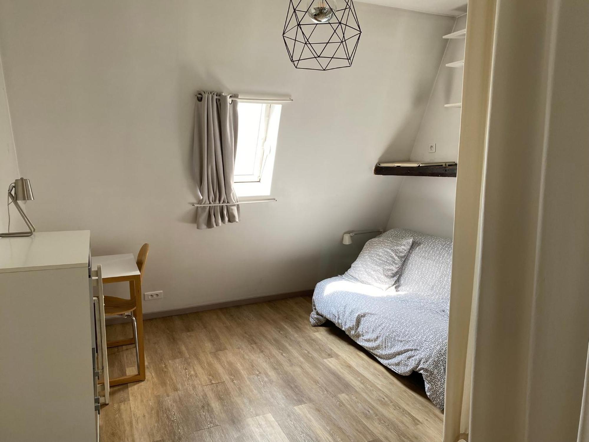 Ruederennes Apartment