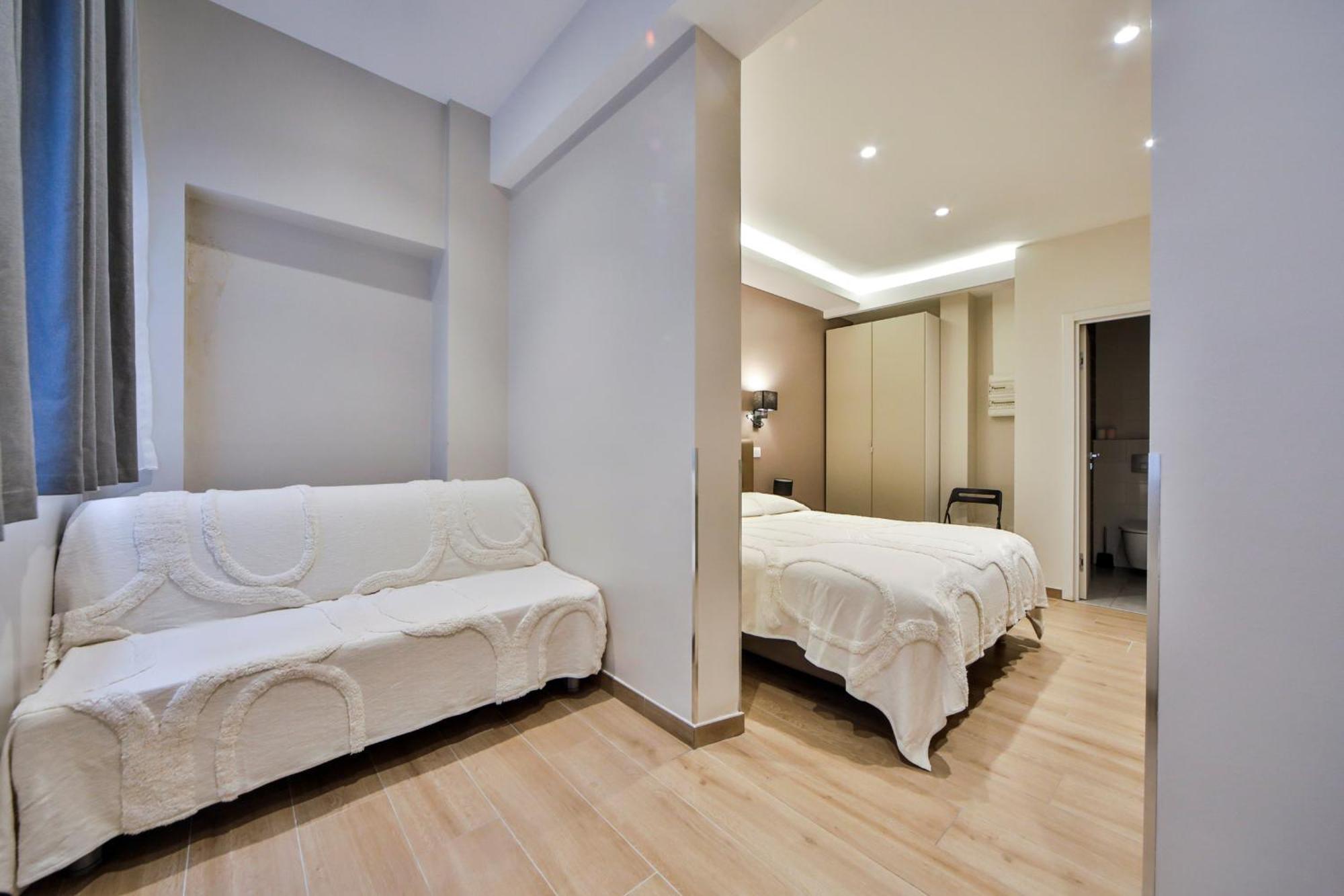 Blue Nights - Sebastopol Apartment