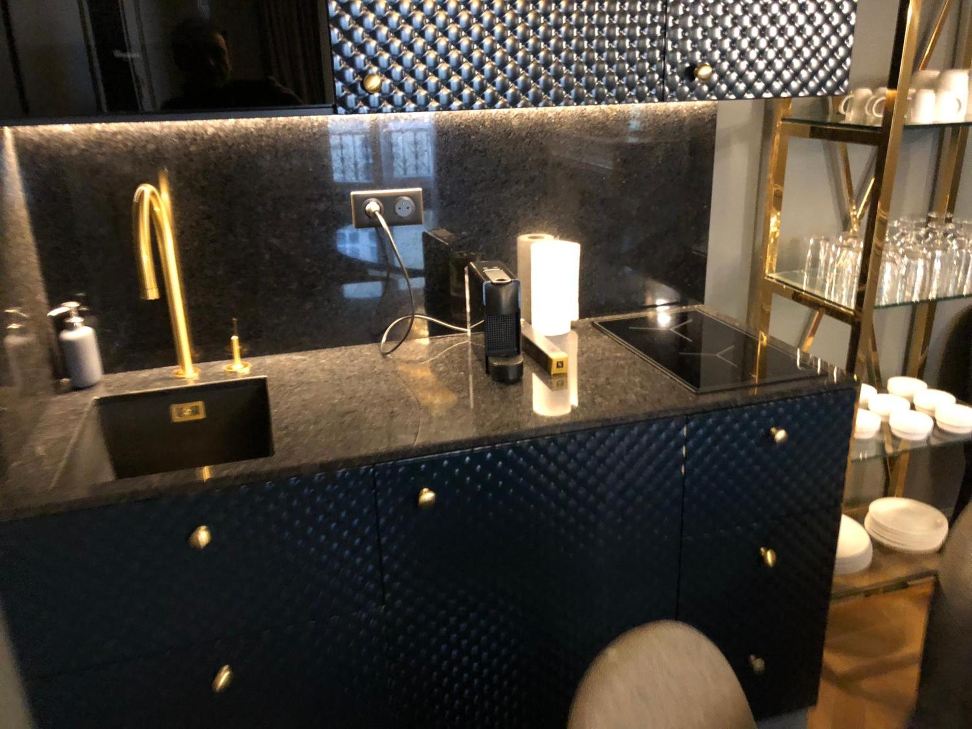 Apartment Montaigne - Champs Elysees Luxury&design / 110 M2