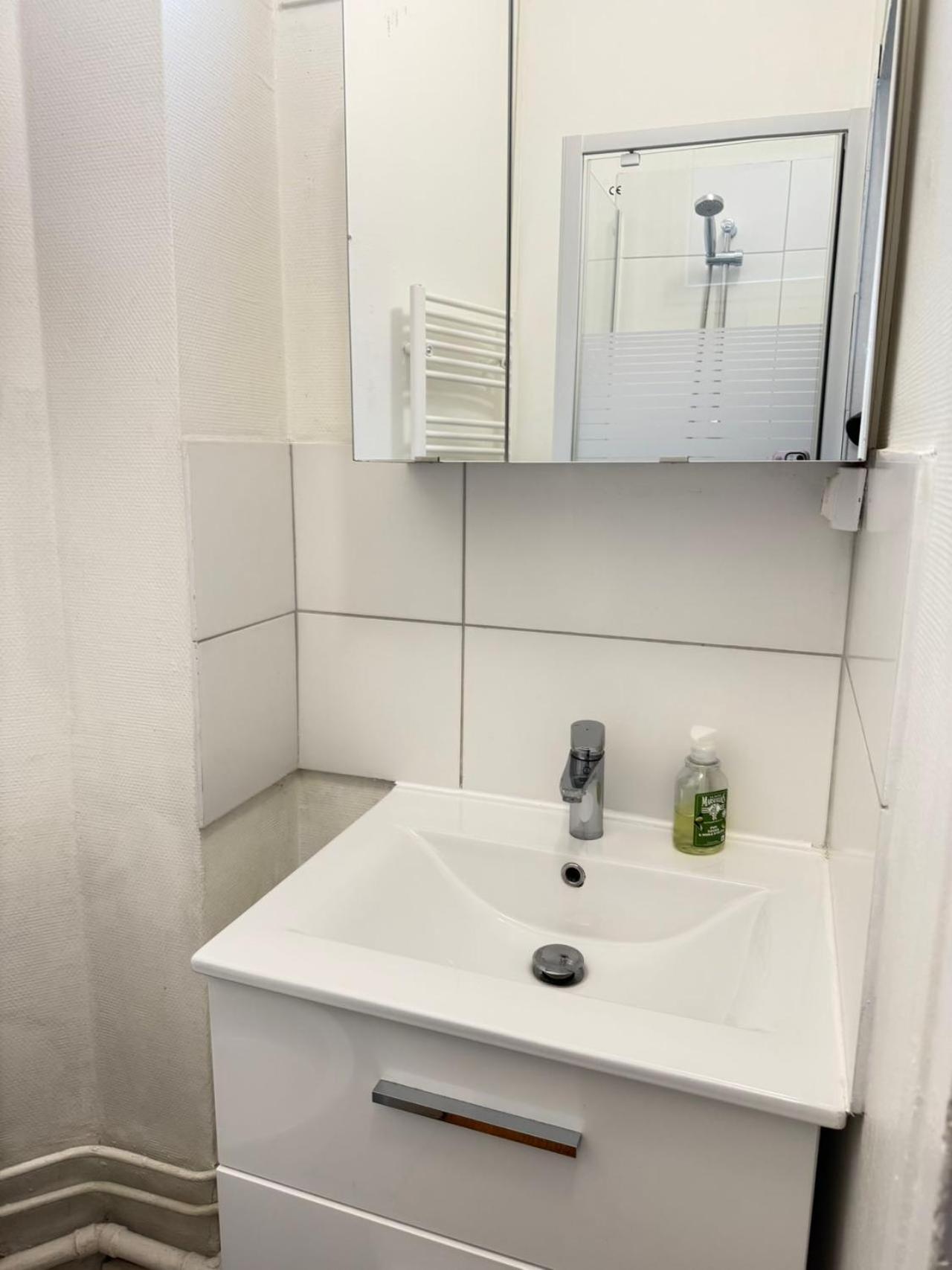 Apartment Charming With Private Garden In Cadix