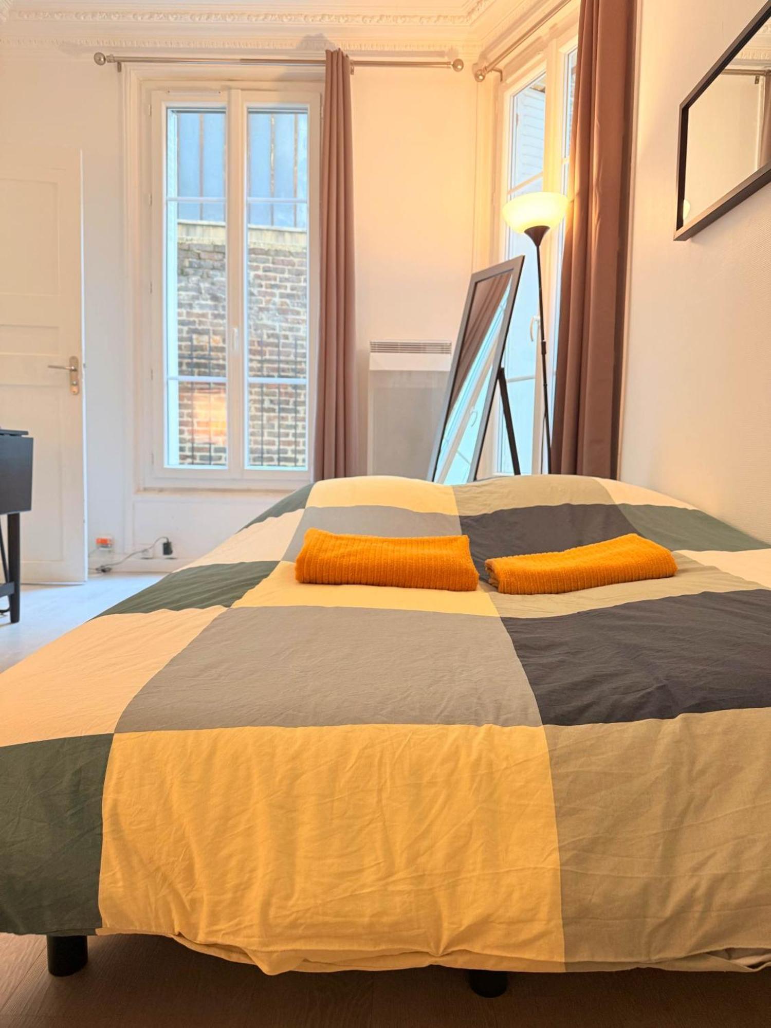 Charming With Private Garden In Cadix Apartment *