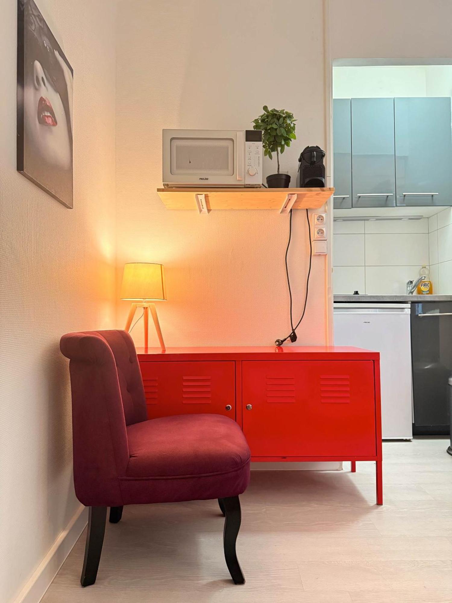 Apartment Charming With Private Garden In Cadix *