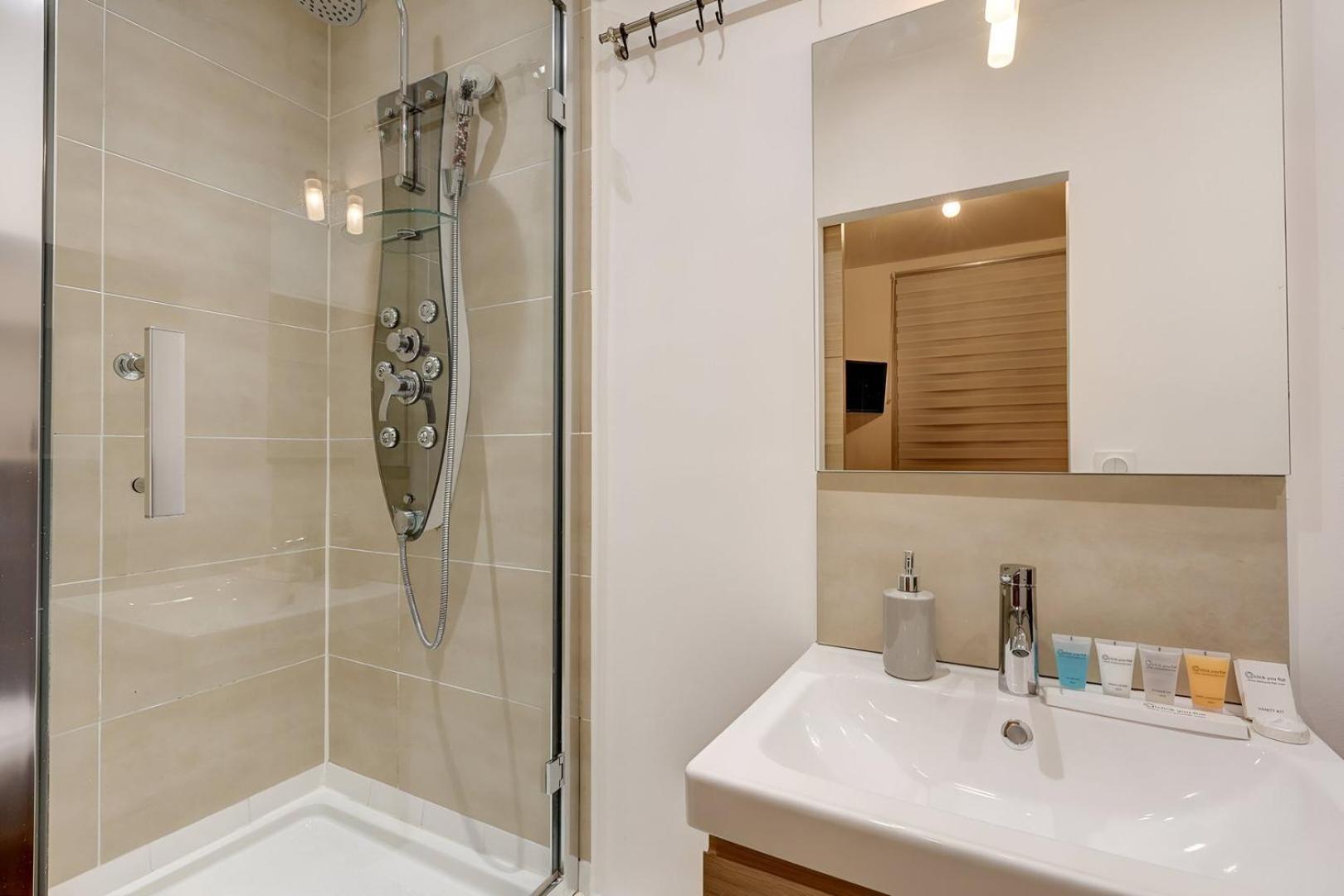 Bluestay 523 - Superb In Paris