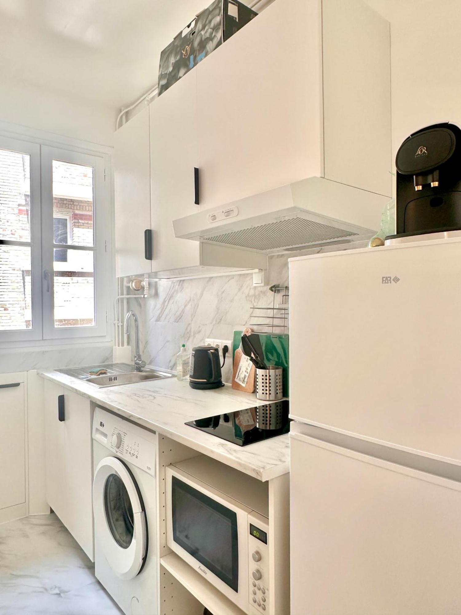 Spacious Flat Near Montparnasse Bausset 4th Paris