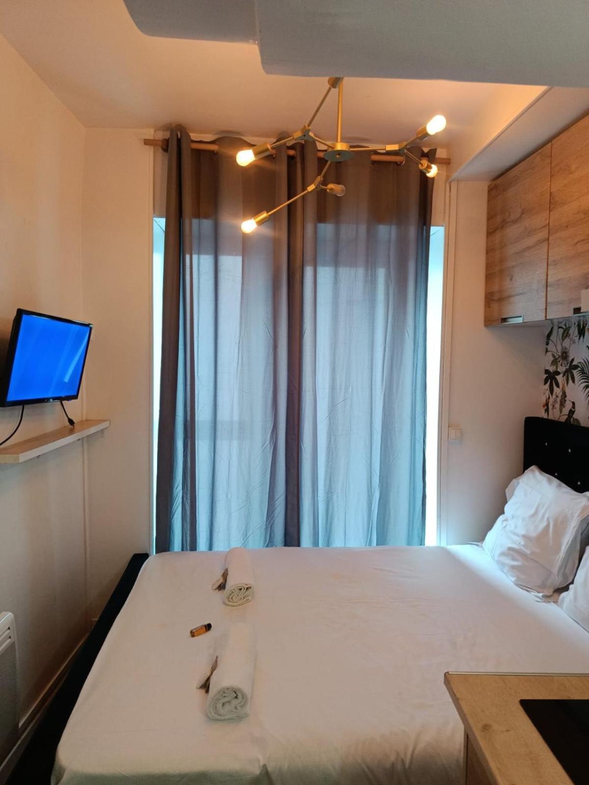 Apartment Quaint Studio Retreat For Two *
