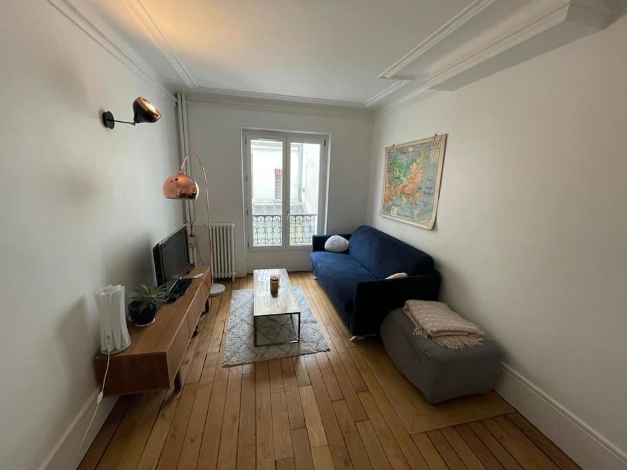 Charming And Bright Flat In A Very Convenient Area Apartment Paris