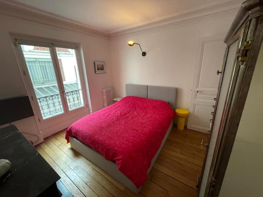 Charming And Bright Flat In A Very Convenient Area Paris