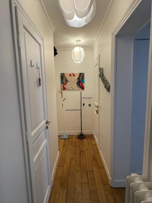 Charming And Bright Flat In A Very Convenient Area * Paris