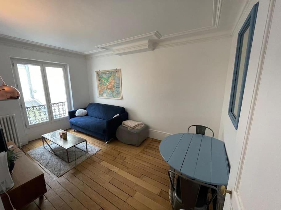 Charming And Bright Flat In A Very Convenient Area *