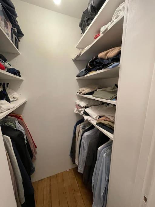 Apartment Charming And Bright Flat In A Very Convenient Area