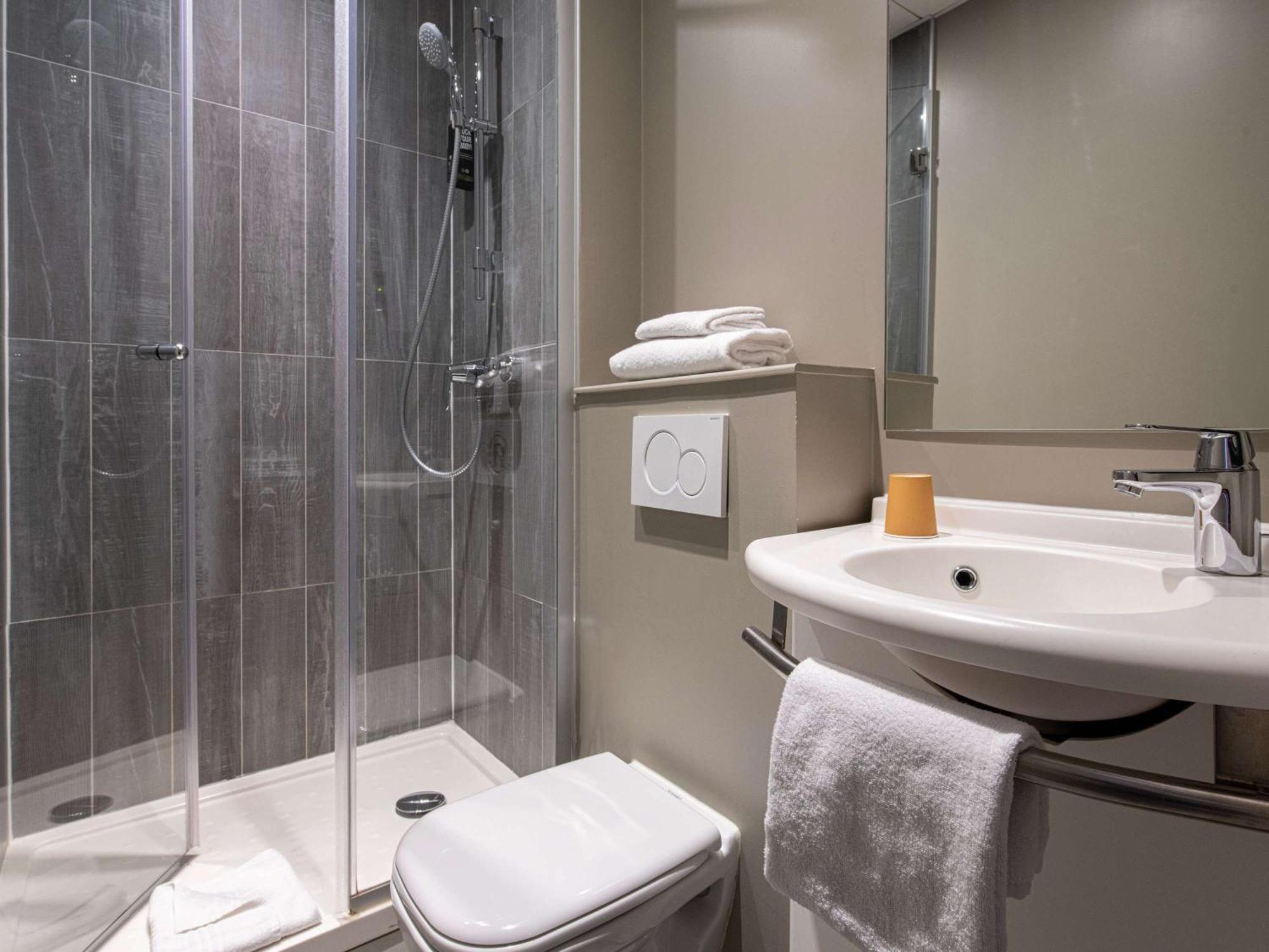 Hotel Ibis Avenue De La Republique 3*