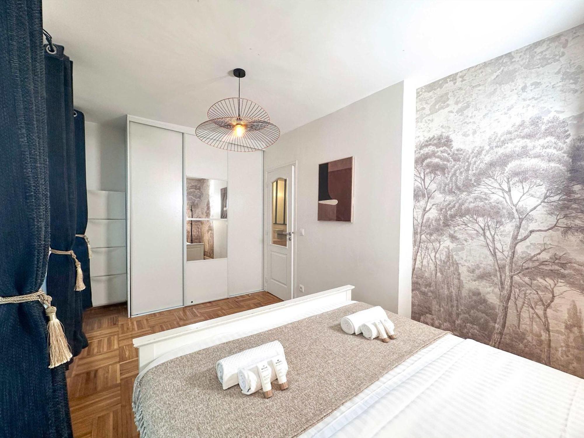 Modern & Spacious Near Le Marais * Paris