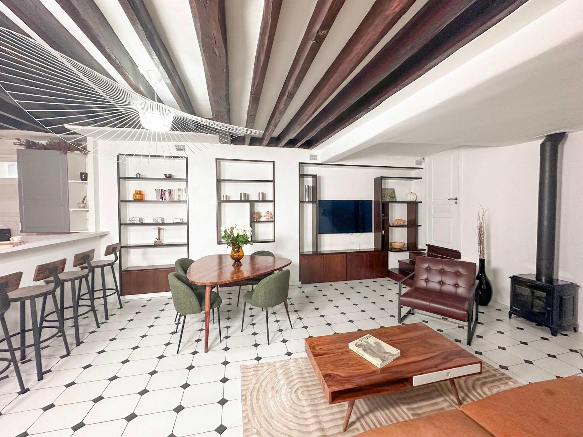 Modern & Spacious Near Le Marais