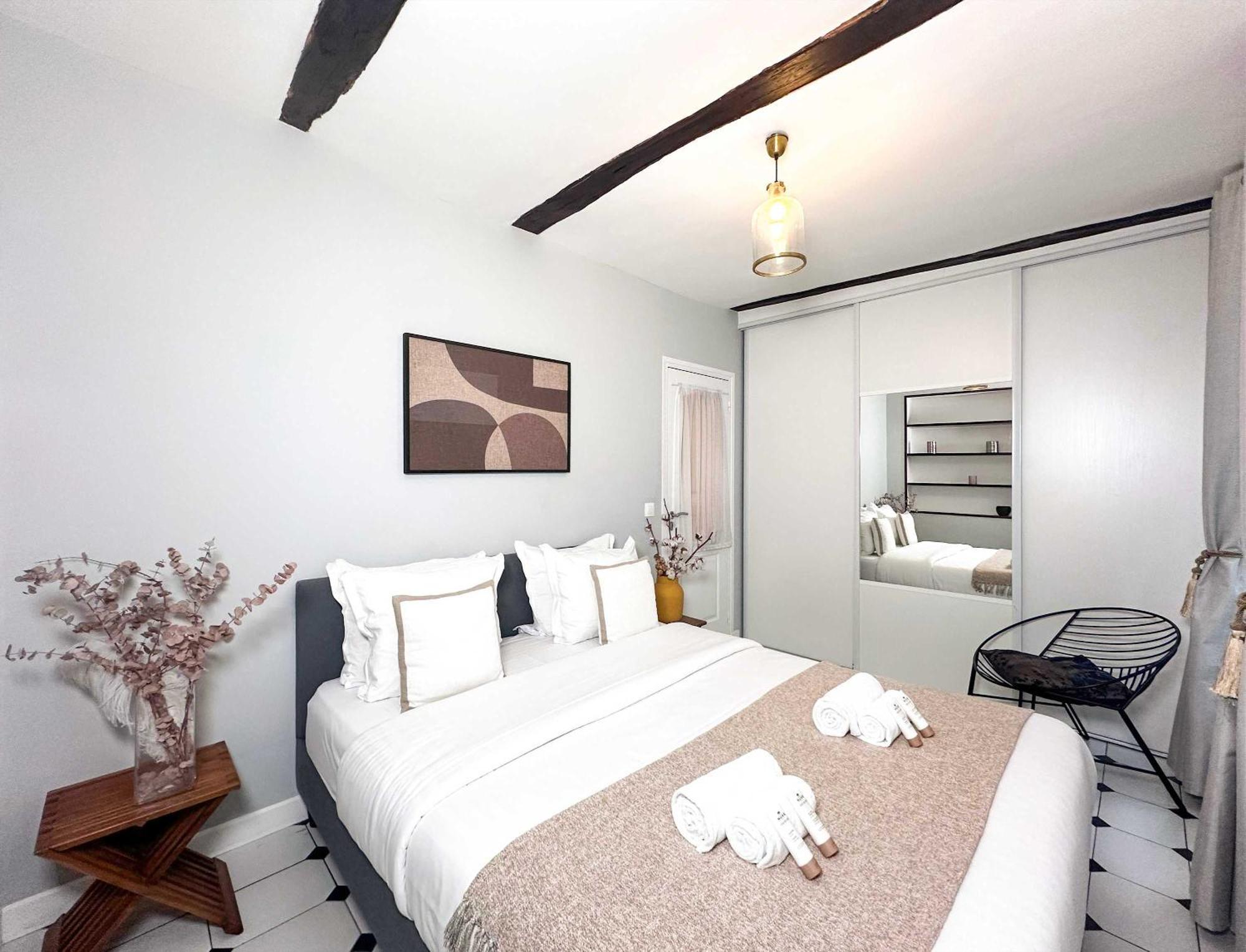 Modern & Spacious Near Le Marais