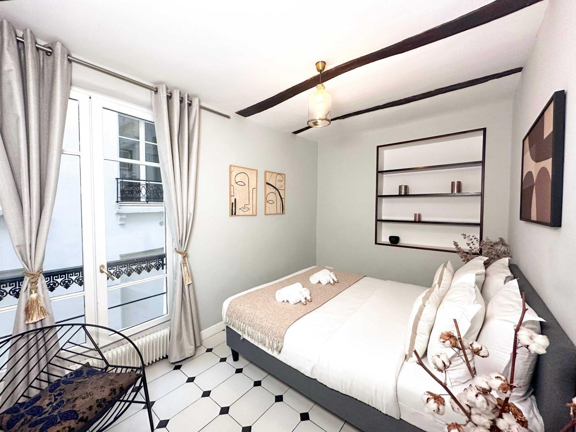 Modern & Spacious Near Le Marais Apartment *
