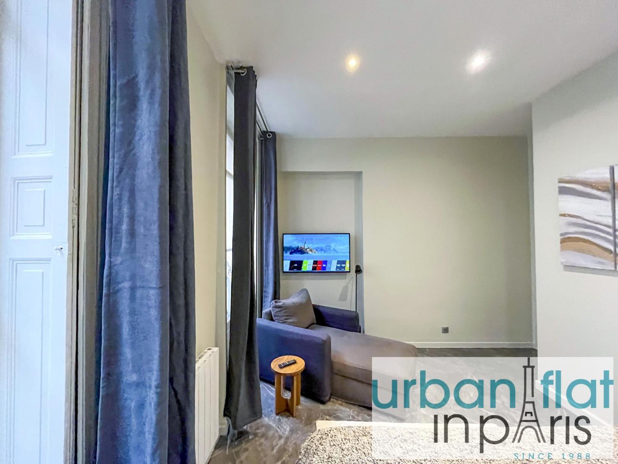 Apartment Urban Flat 63 - Beautiful 3 Bedroom Flat Champs-elysees