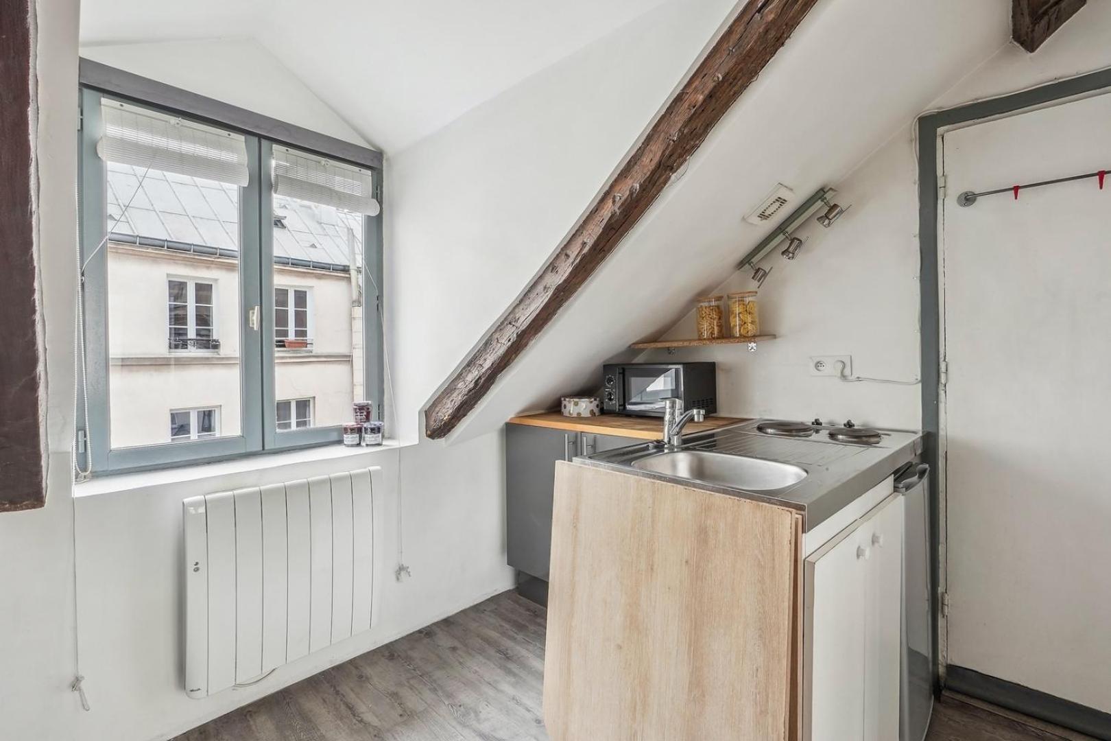 Bnbnook - Bright In Le Marais & Notre-dame Apartment