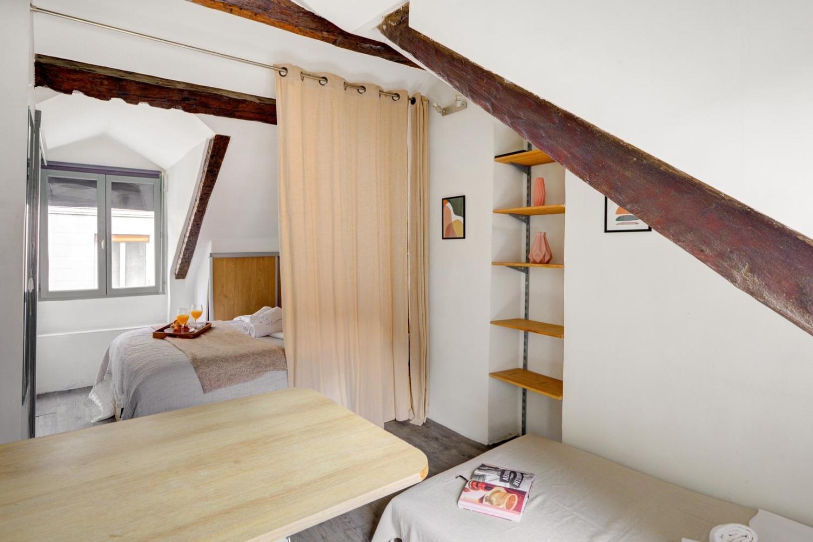 Bnbnook - Bright In Le Marais & Notre-dame Apartment