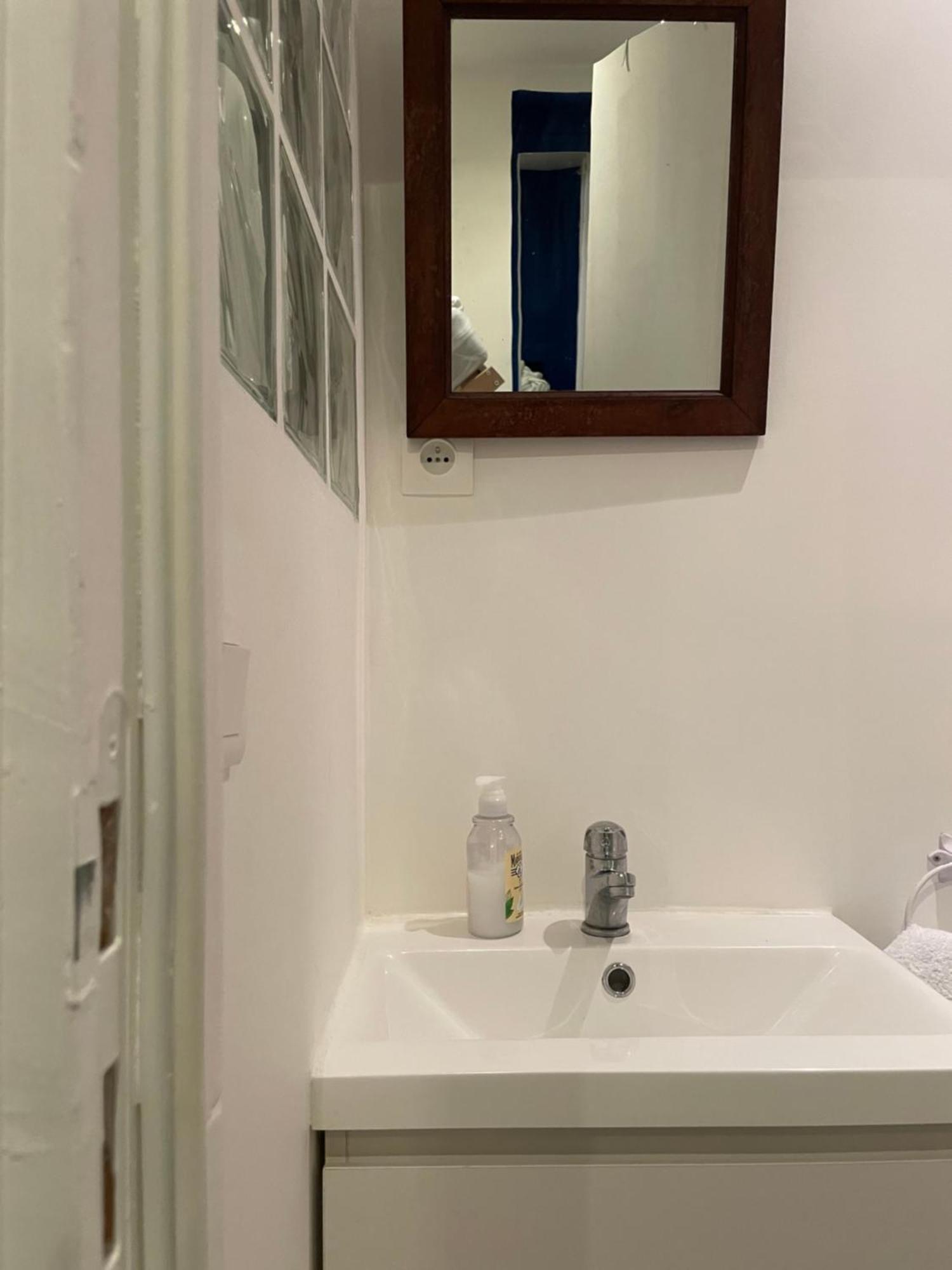 Apartment Et Tranquille Plein Centre De Paris! *