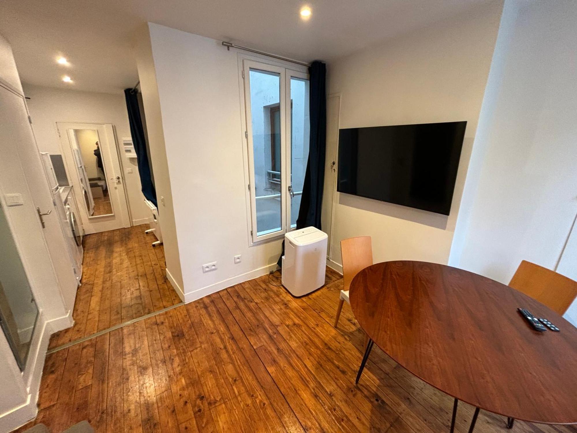 Hittorf Apartment
