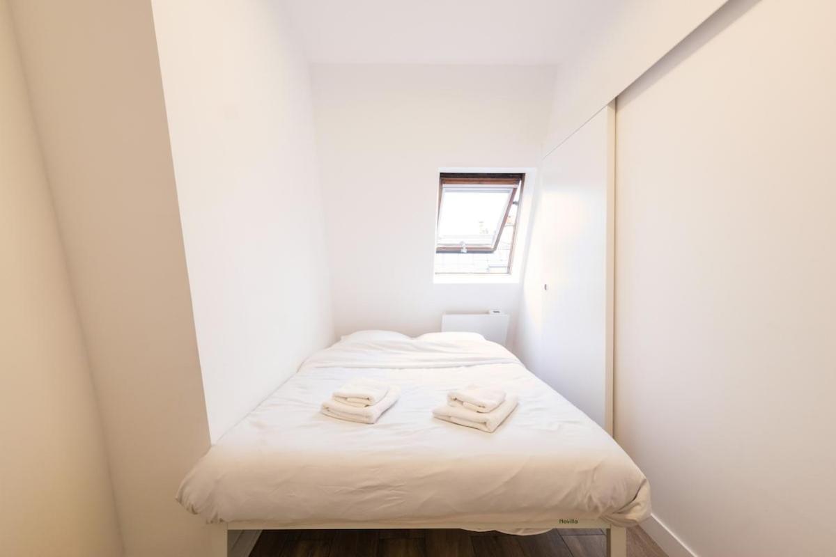 Beautiful Trudaine-marguerite Apartment