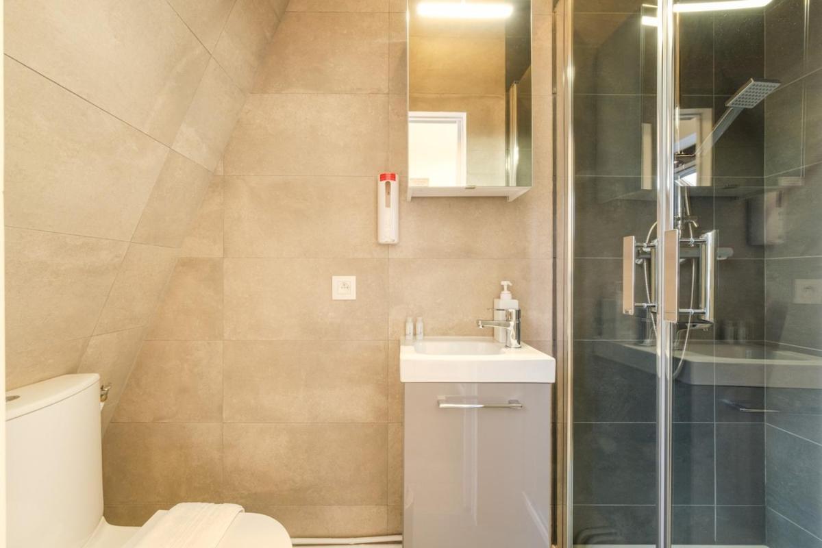 Apartment Beautiful Trudaine-marguerite Paris
