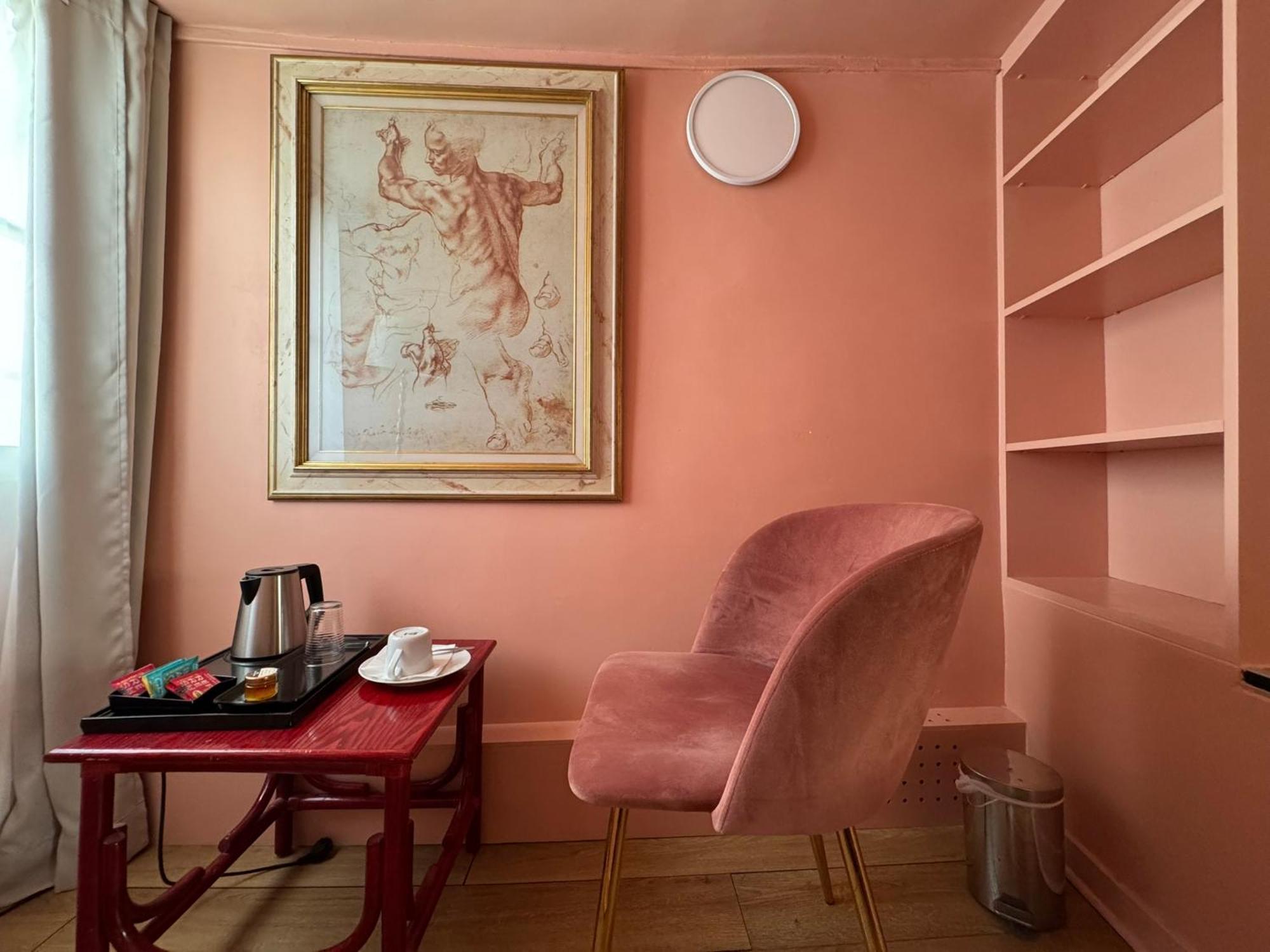 Hotel Petit Saint-honoré Paris