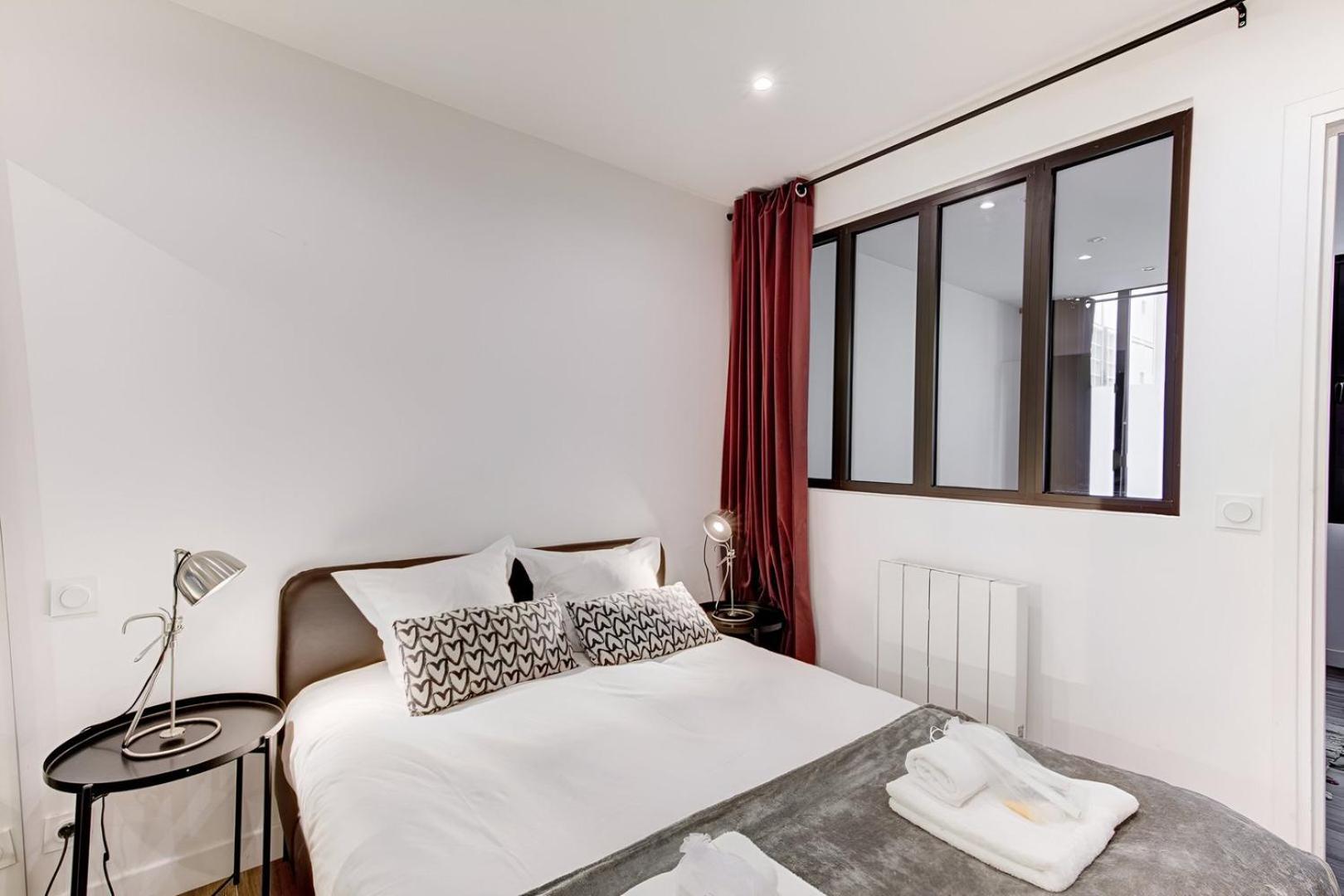 318 Pivert - Superb In * Paris