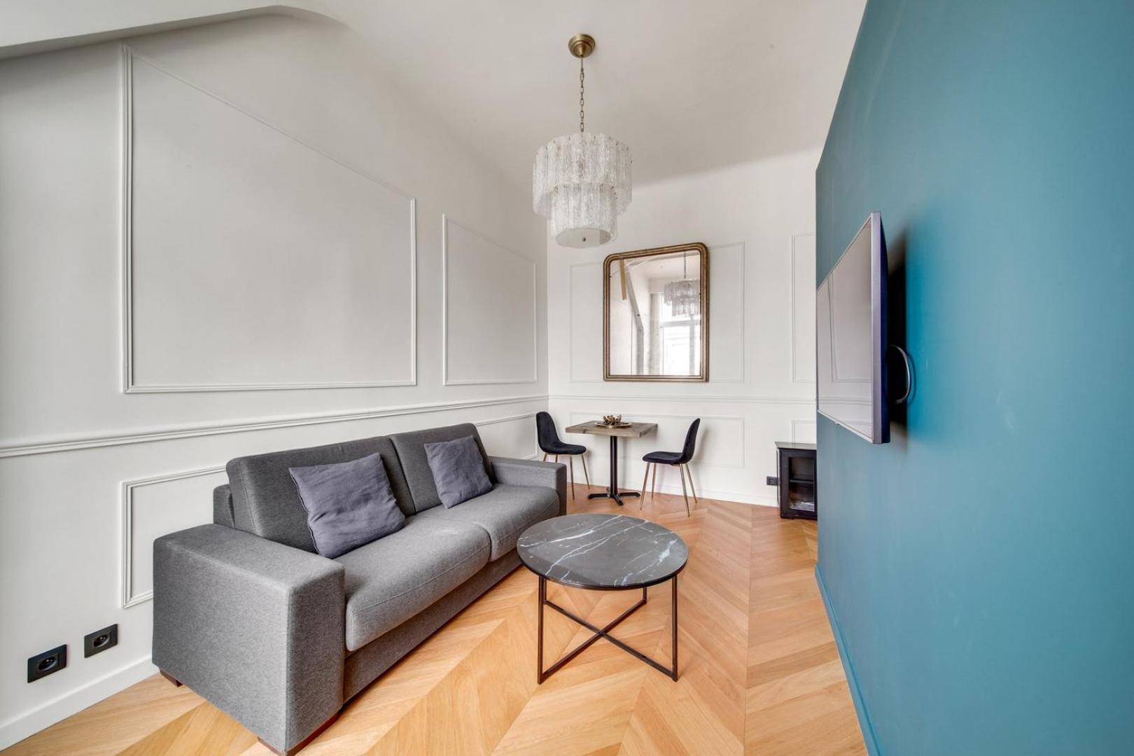 240 Elysee - Superb In *