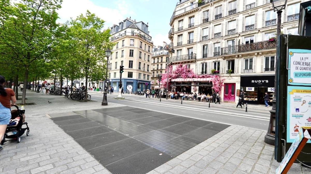 07 Grand On The Place Des Vosges *