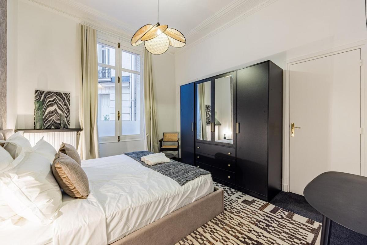 Amazing 4bedrooms Champs Elysees Ac Paris