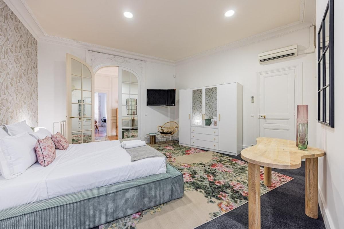 Apartment Amazing 4bedrooms Champs Elysees Ac